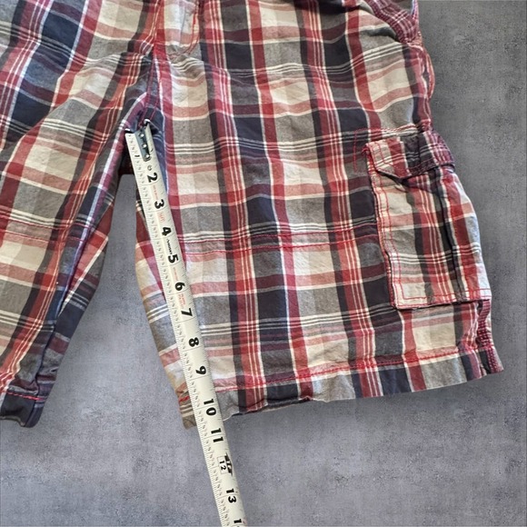 Broken Threads Mens Plaid Cargo Shorts Size 36 Red Blue Cotton Casual - Picture 2 of 6